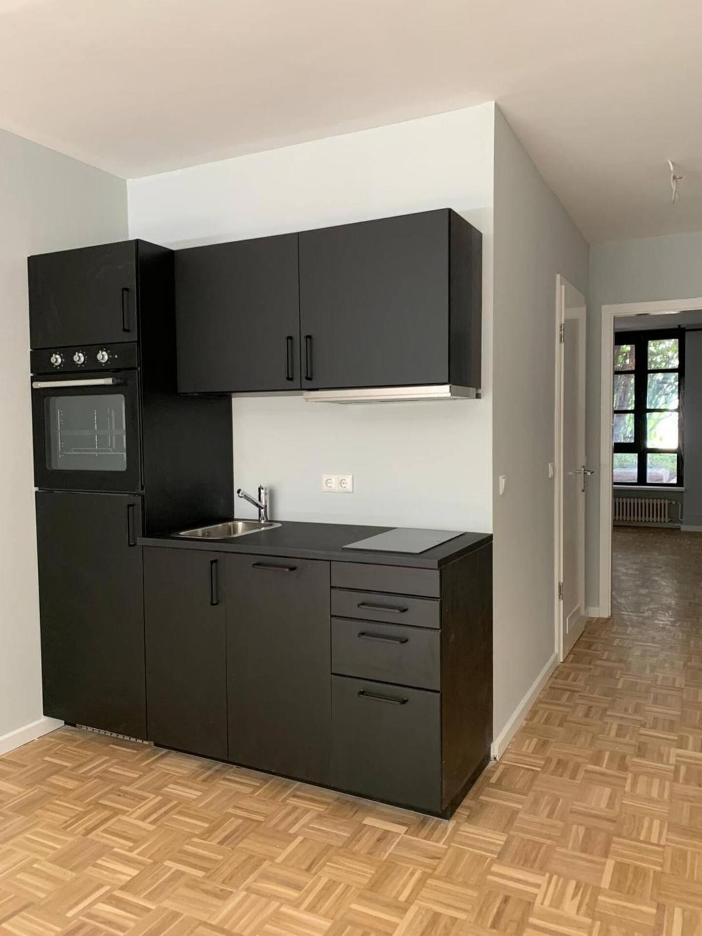 Duesseldorfer Str. 31a *